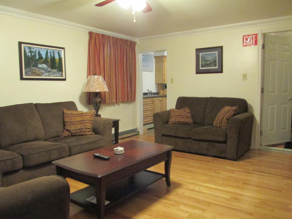 Holyrood Comerford'S Ocean View Suites חדר תמונה